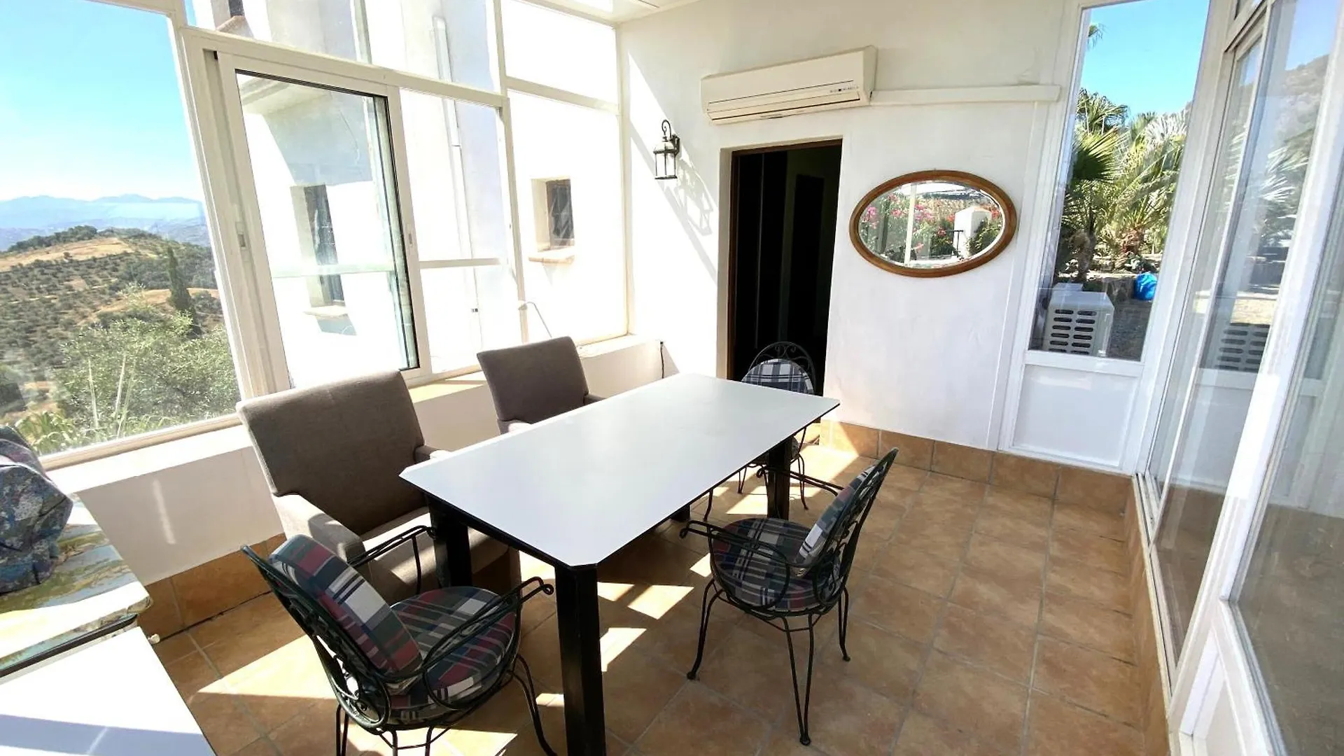 Castle Tower Ground Floor Apartment In Rural Holiday Park 'Cezanne' Tolox